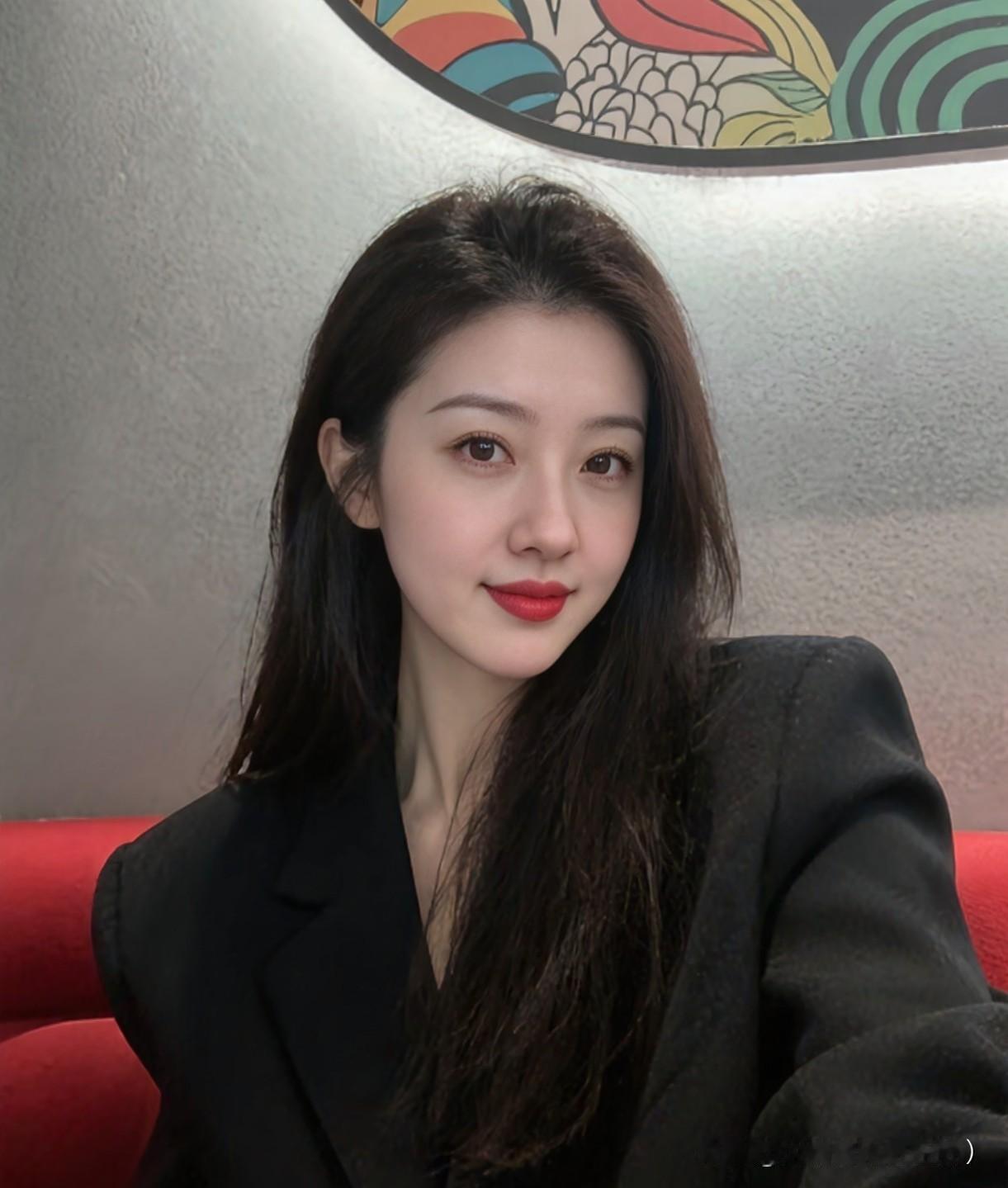 世上最幸福的事，莫过于有人信你、陪你、懂你、宠你、等你，且这一切都源于爱。