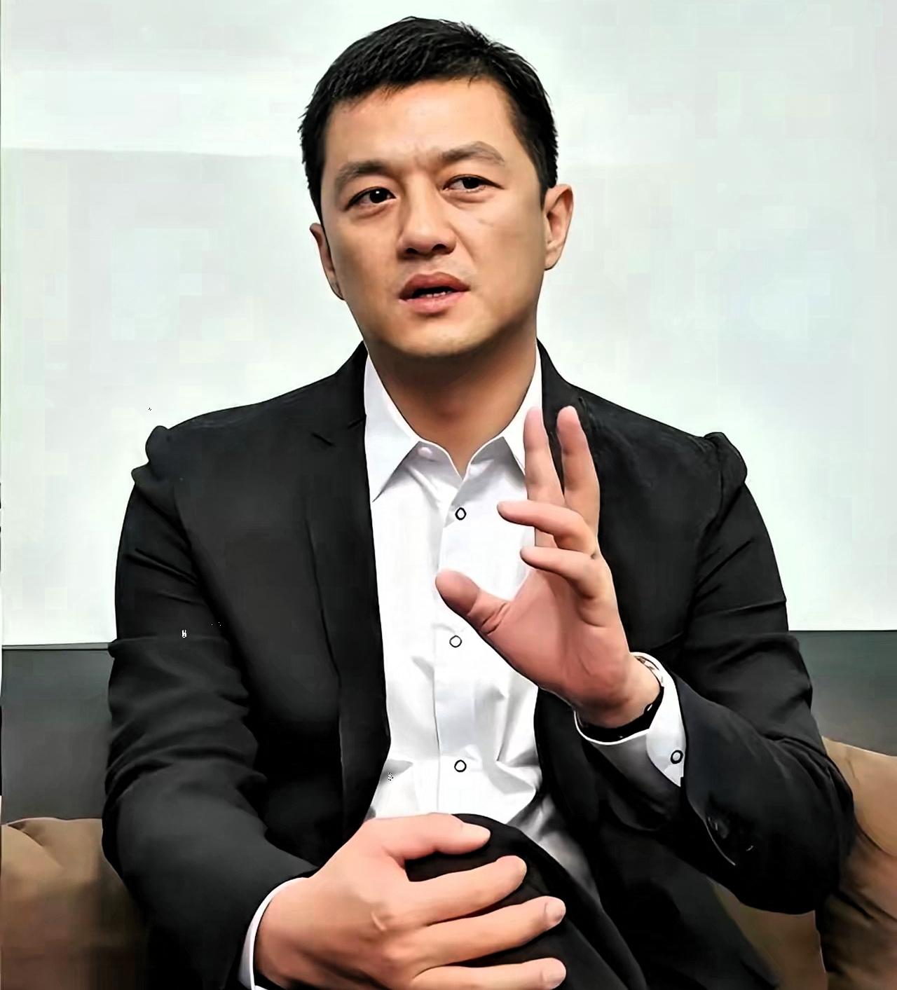 这下好了不仅身边人知道，全国都知道了李亚鹏在直播中透露嫣然医院的新院址已经确