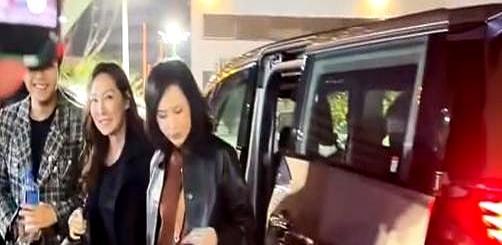 53岁吴美珩消失18年，再见张家辉竟像两代人。演唱会散场，一声尖叫。张家辉