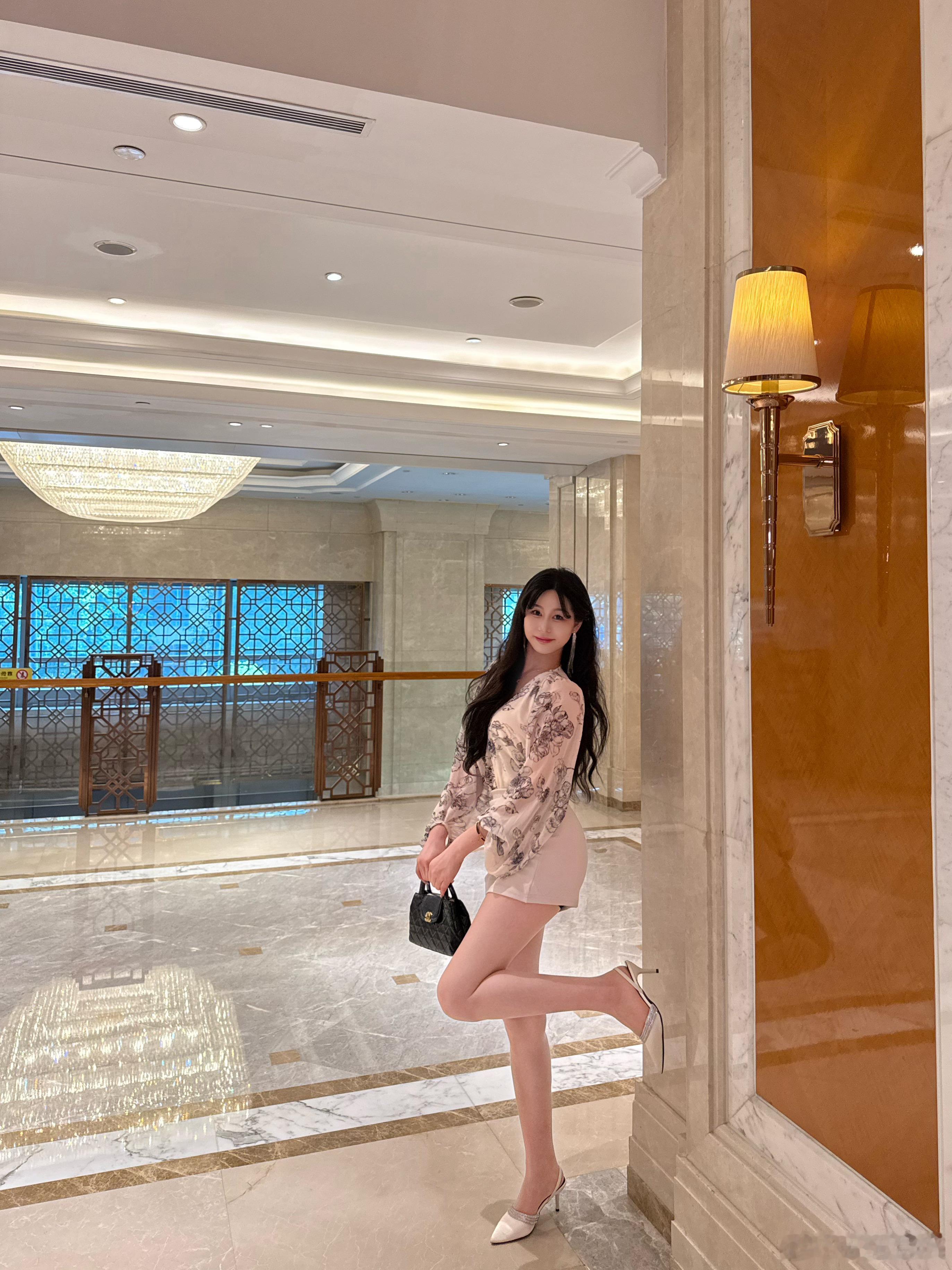 随机放两张live图