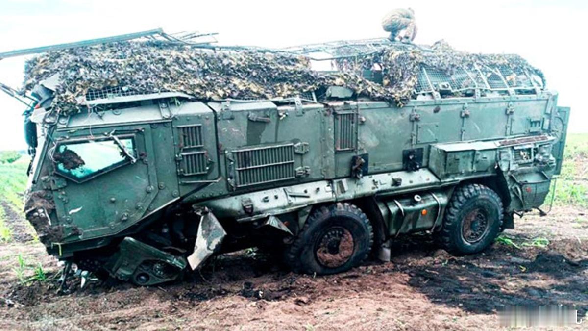 压着雷的俄罗斯“台风”防地雷反伏击车
