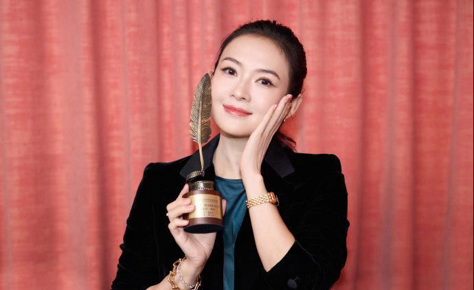 章子怡套现3亿好厉害，200多万翻到了3亿，章子怡眼光好敏锐，大女人的事业运真的