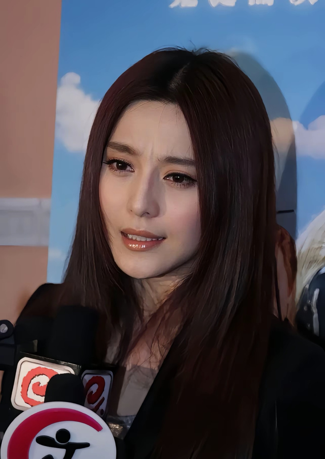 美人嗔怒​​​
