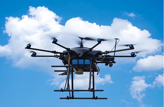 脸都不要了！俄罗斯媒体放出一组数据，说中国每个月能生产出50万架无人机，战时还能