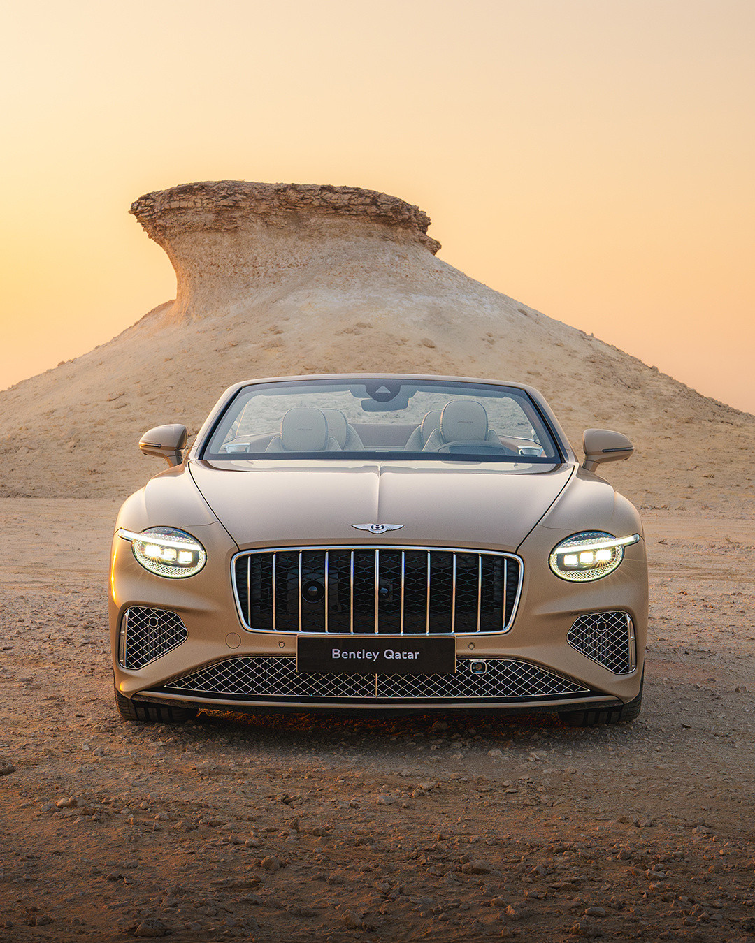 这个配色的宾利感觉如何？