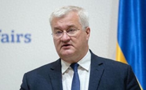 乌克兰突然放出一个消息直接震惊不少人，乌克兰内阁正式宣布，一口气终止和俄罗斯、白