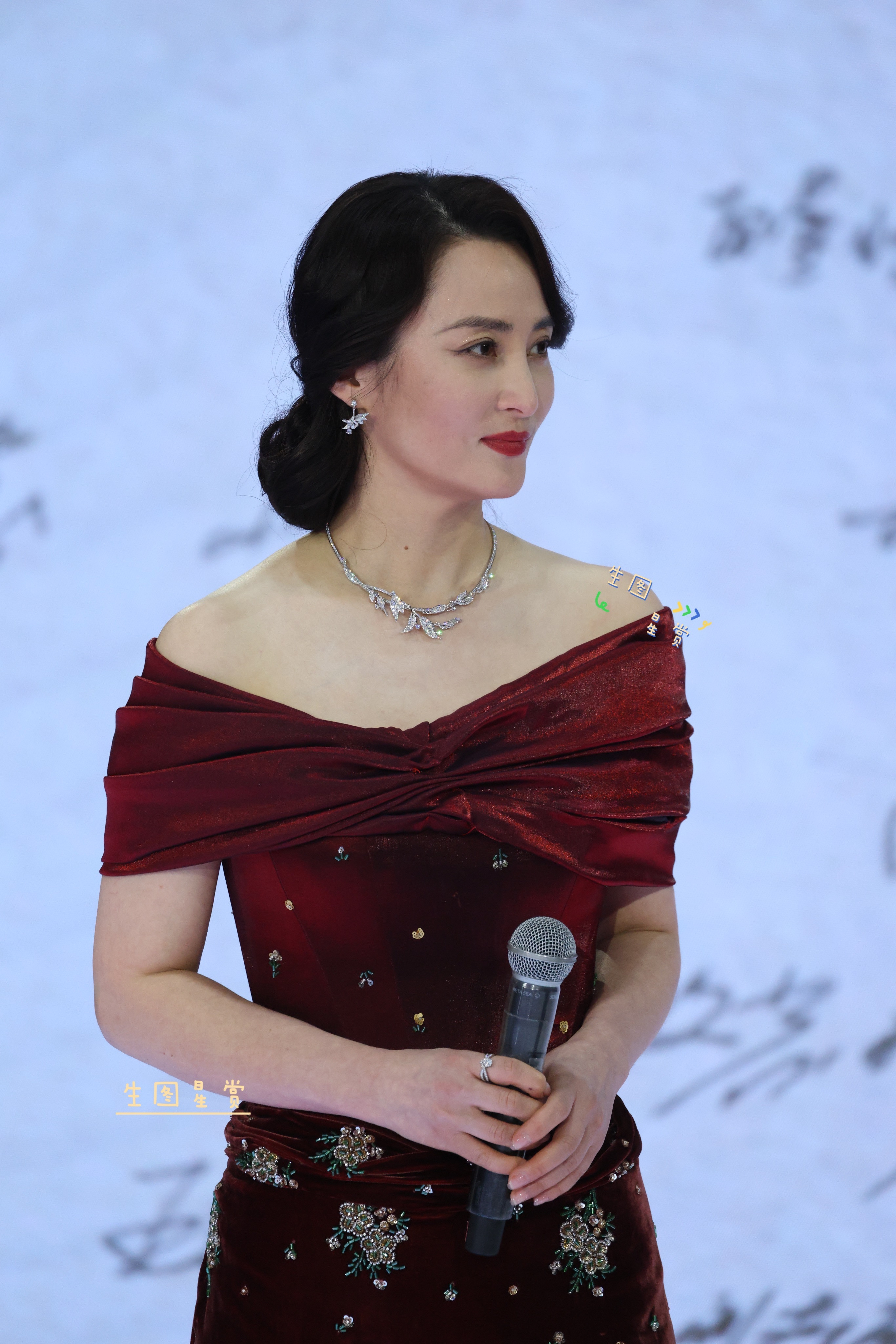蒋勤勤倪虹洁电影奇遇夜生图，优雅魅力绽放❤️💙​​​