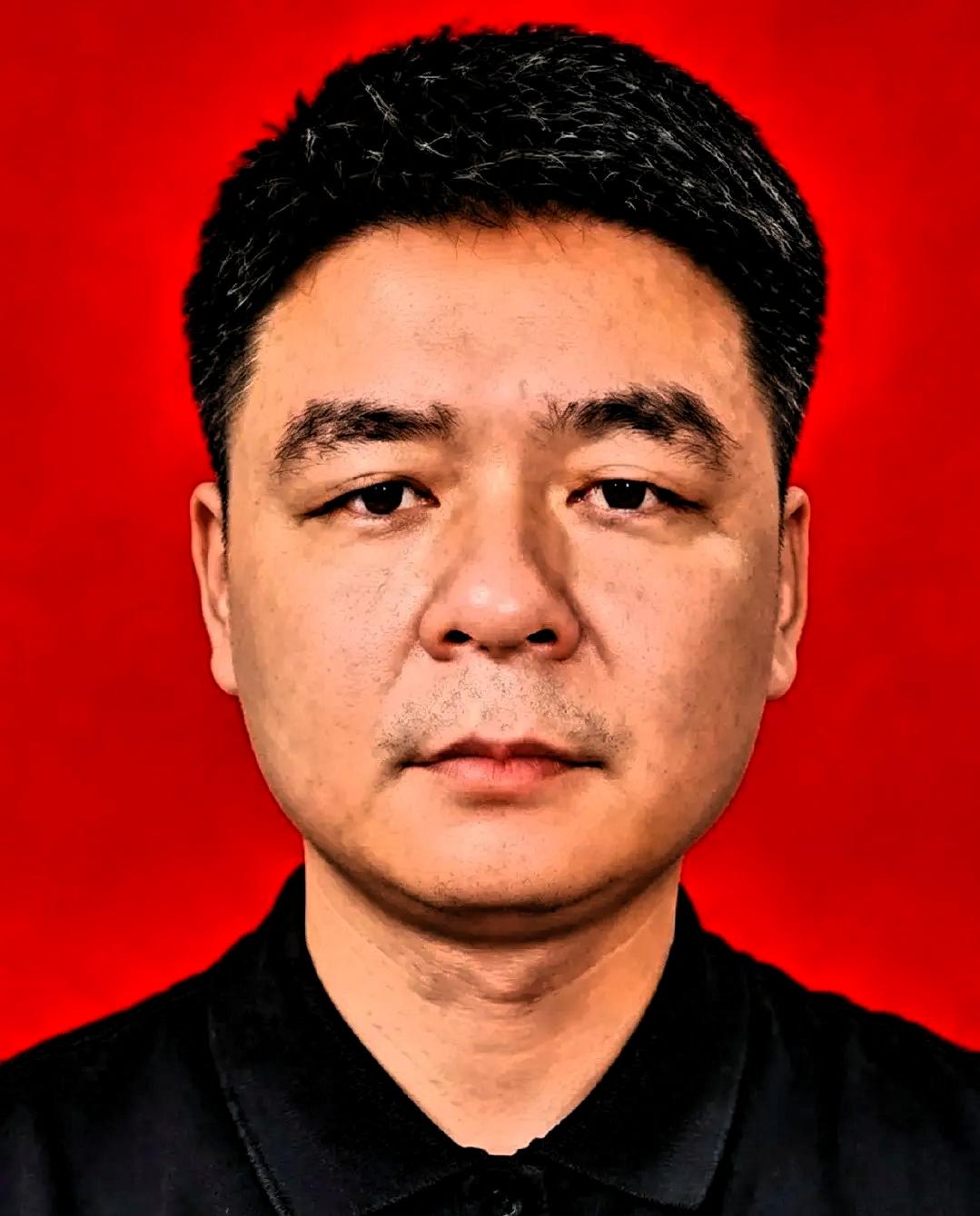 李川，男，1987年3月生，重庆新桔代驾沙坪坝片区代驾司机。1月27日凌晨2