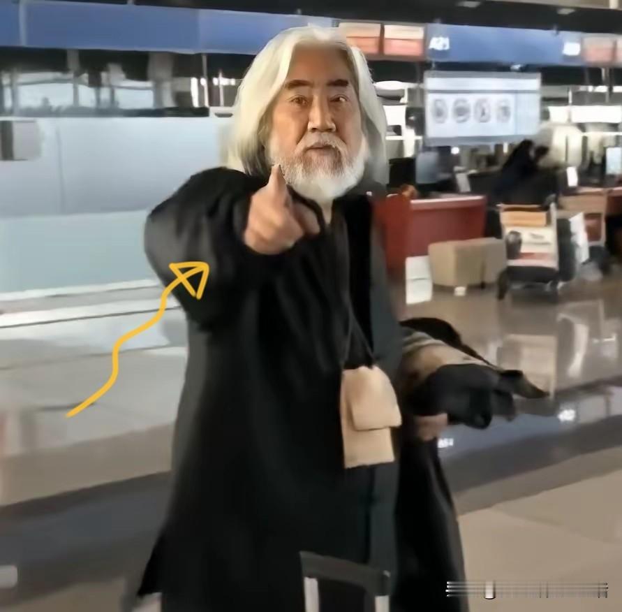 有一句话叫现世安稳，岁月静好。但是这句话，肯定不适合最近的张纪中夫妇。毕竟前