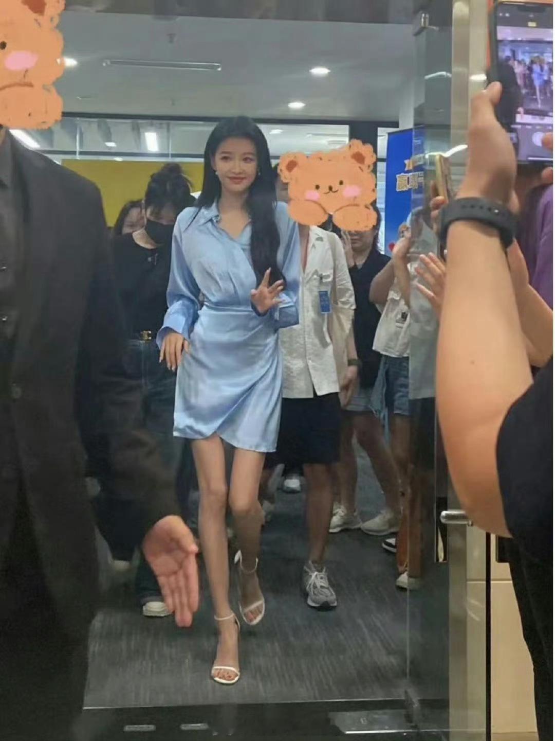 孙怡在内娱存在感很低，合照却能赢得很轻松​​​