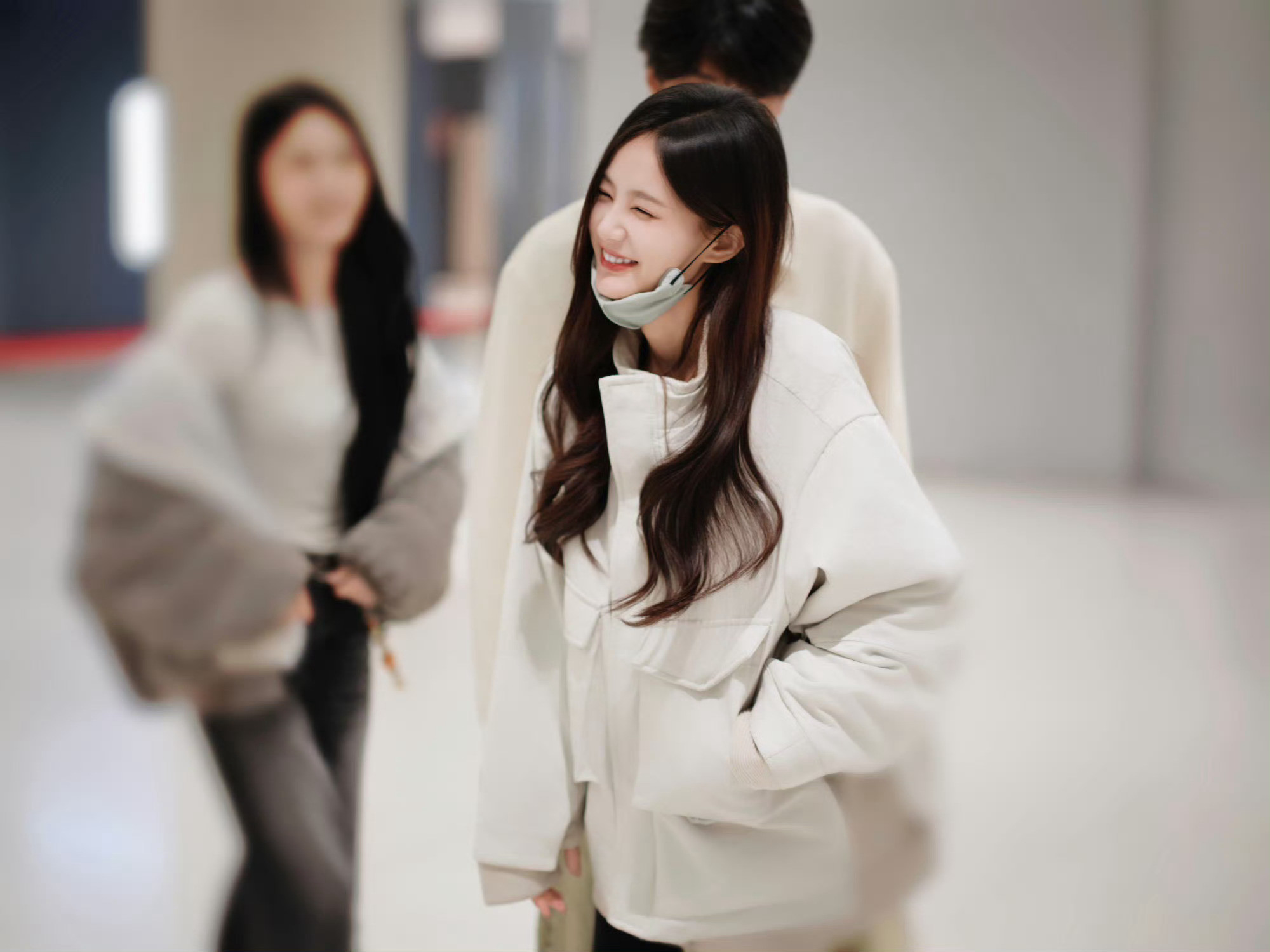 李一桐照顾好自己身体健康最重要！专心拍戏！