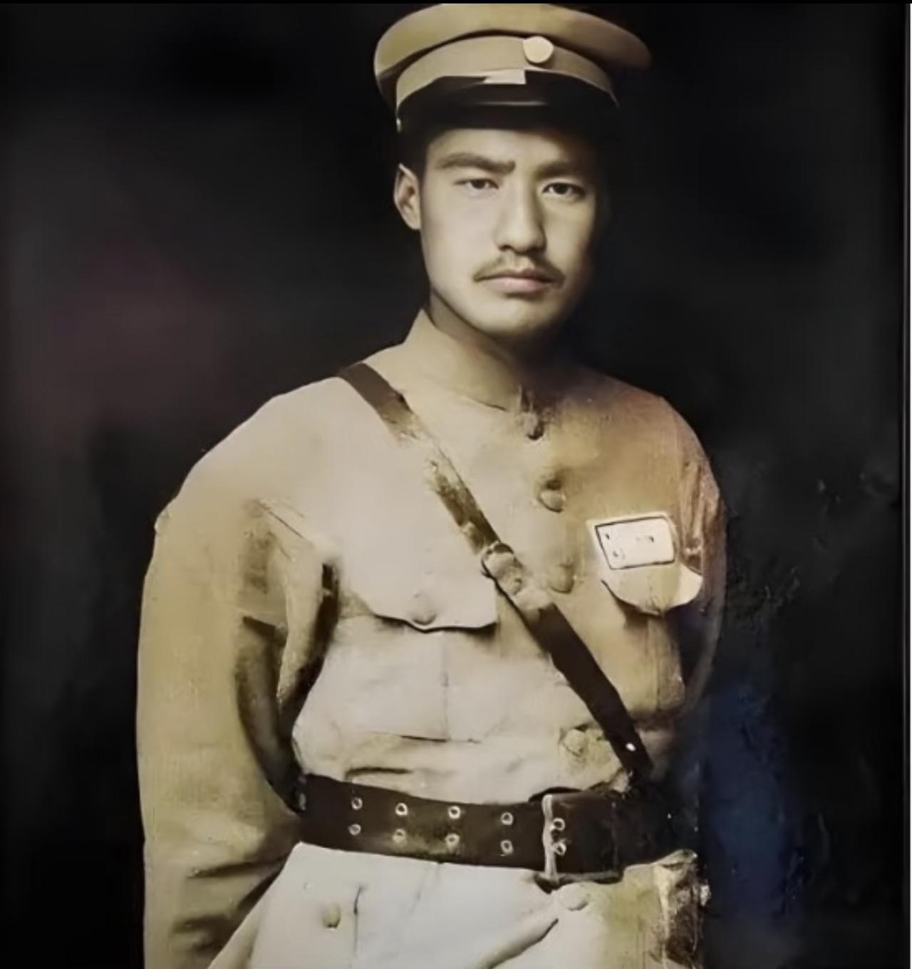 很多人觉得民国旧军阀再怎么混不吝，抗日总该出点力？西北军阀马步芳偏就是个例外。当
