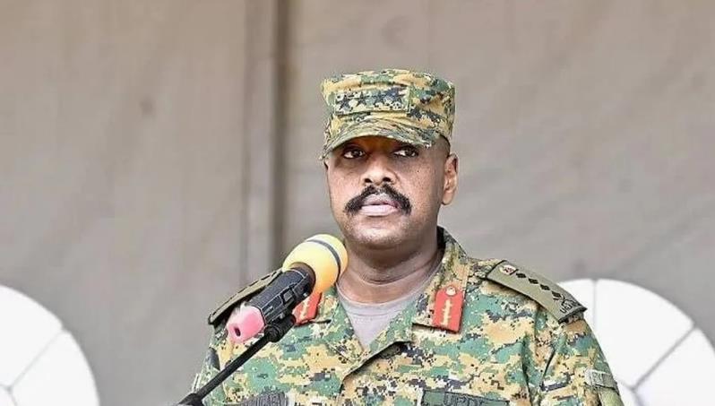 乌干达陆军总司令强迫要与土耳其进行“和亲”乌干达军队总司令穆胡兹·凯内鲁