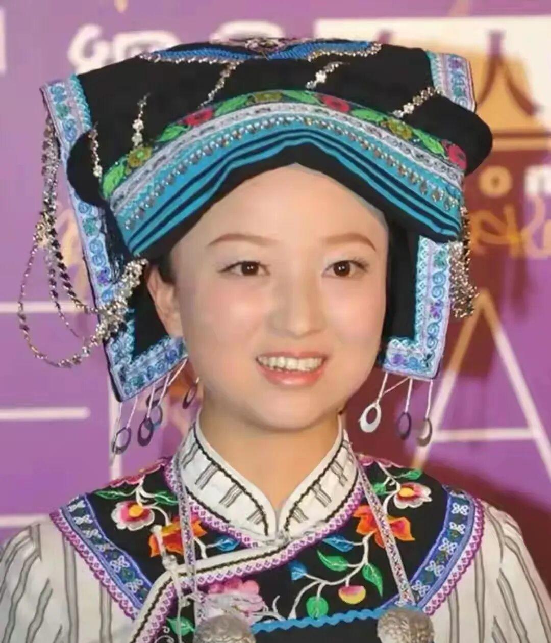 贵州一女子为和丈夫团聚，辞掉市区高薪工作，到偏远山村开诊所，两月后，丈夫调走，不