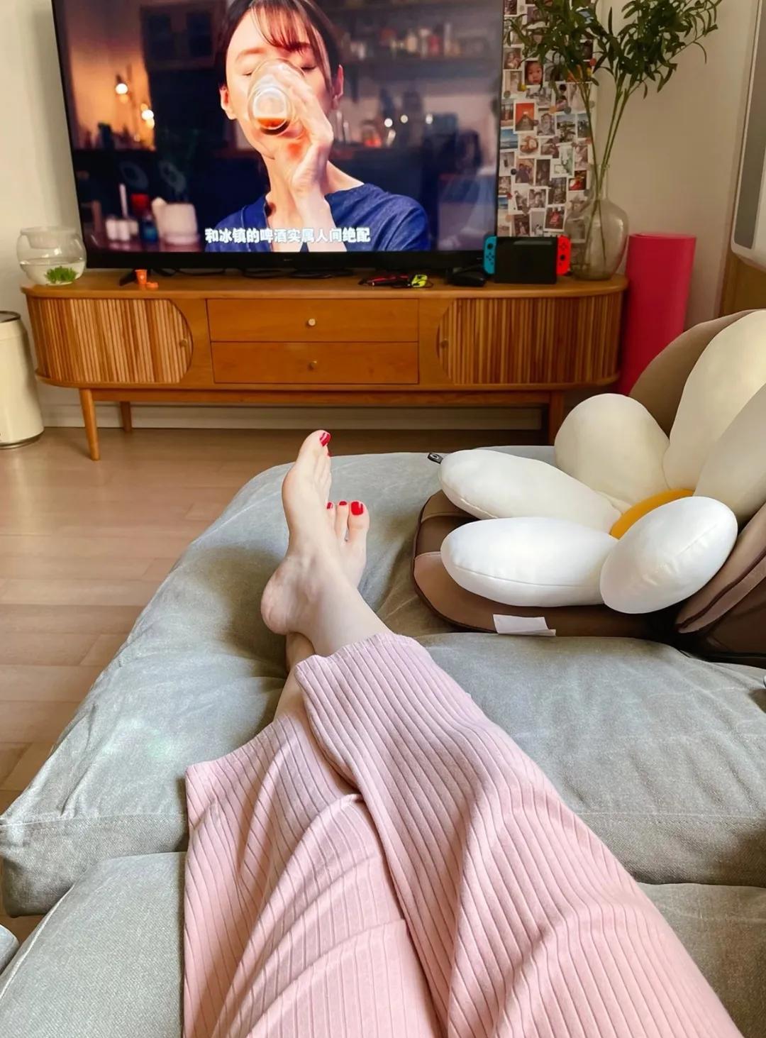 你发现了吗？很多中年的女性都开始想的开了，尤其是上了40岁的女人，都开始变懒了