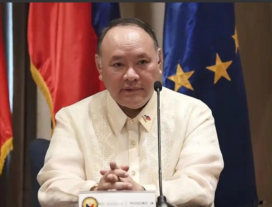 是否敢上前线跟中国打一仗？菲律宾防长特奥多罗被问住了！ 原来这两天，有个以前