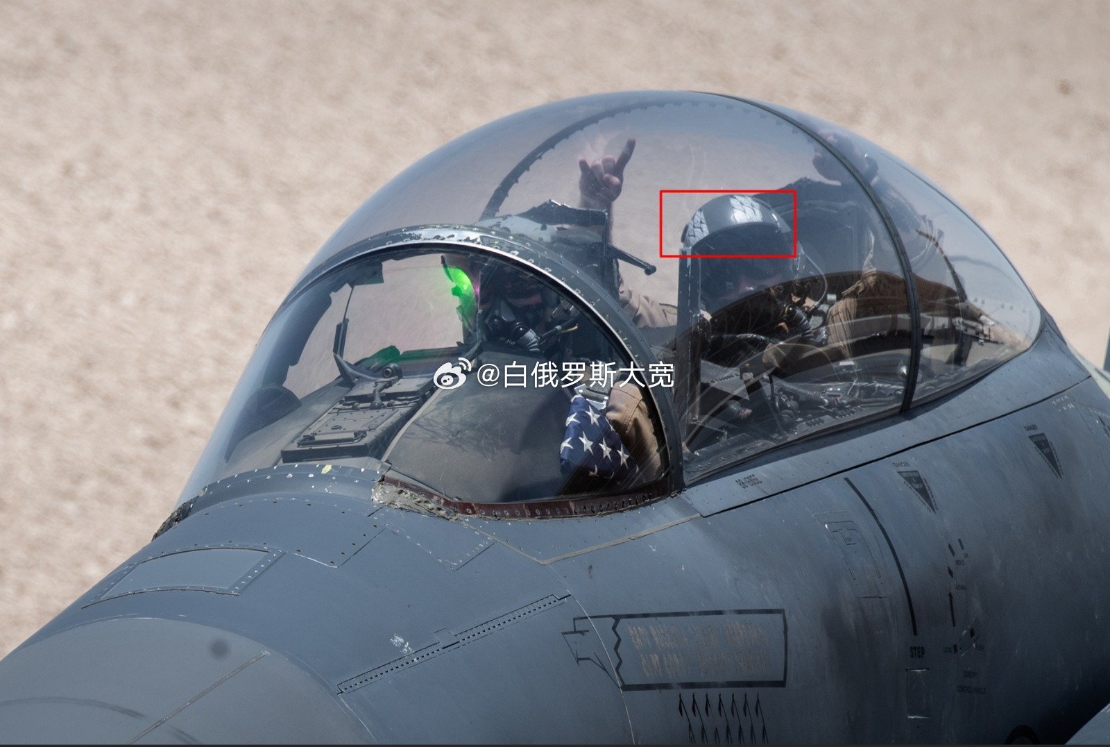 美军证实3架战机坠毁根据美军飞行员弹射后头盔上的标记，至少有一架坠毁的战机是美国