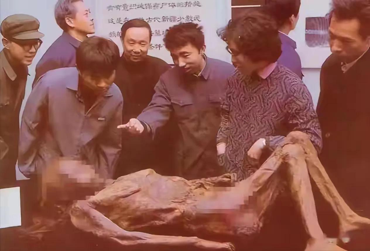 “丧尽天良，毫无人性！”1994年，湖北一座千年古墓被盗，专家从中挖出一具女尸，