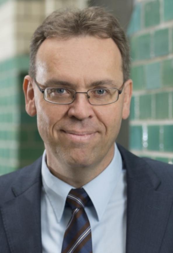 德国专家说出了如今美国的现实：美国现在之所以处处避开中国，那就是可能美国已经意识