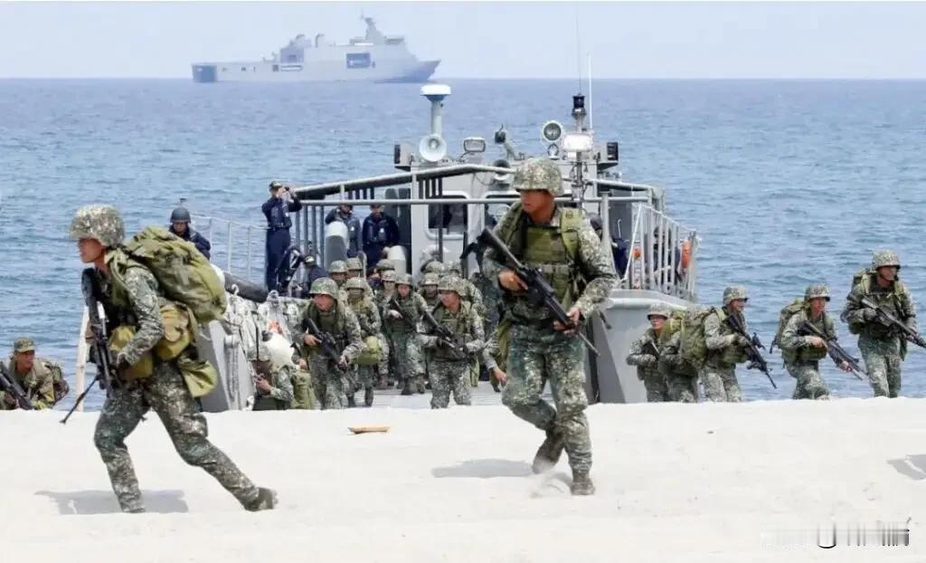 菲律宾在南海胡闹，美加撑腰，中国稳坐钓鱼台最近，菲律宾政府在南海闹得欢实，一