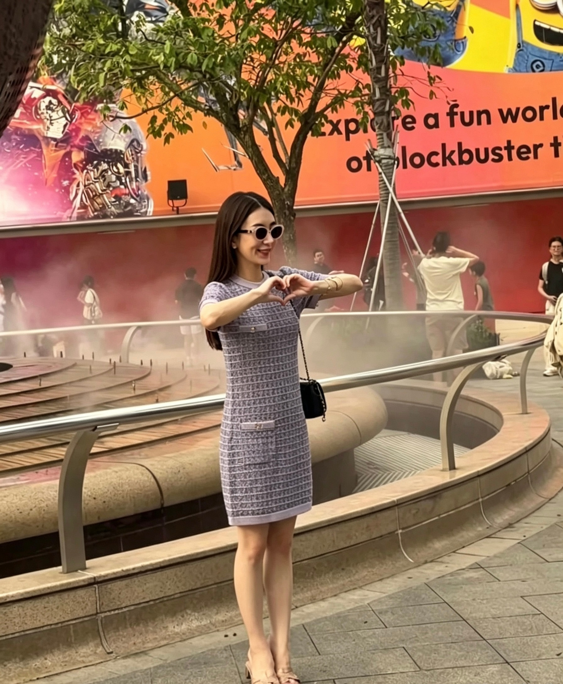 方媛生图暴露了她真实身高和颜值，个子矮皮肤松垮浑身大牌气质依然土气不高级。 ​