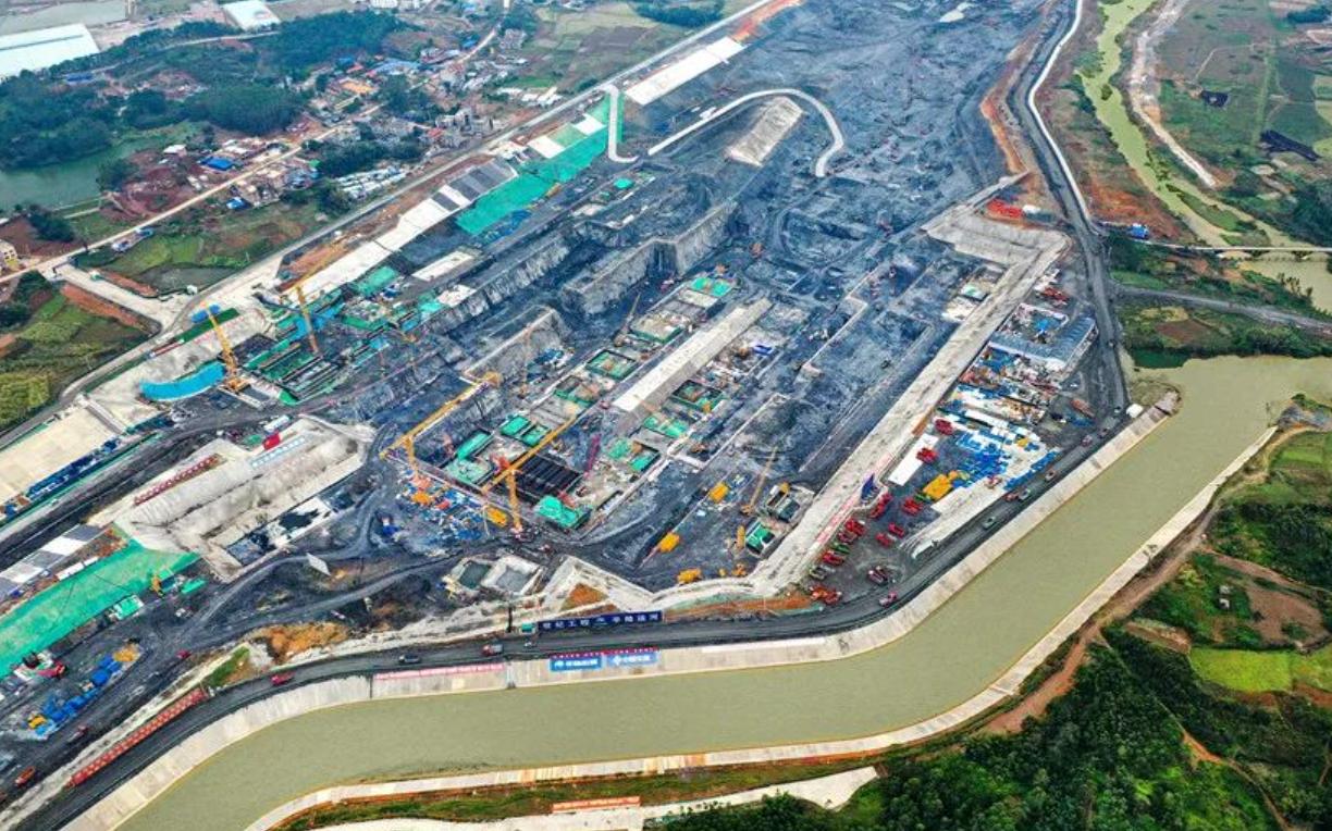 中国挖了一条运河，挖着挖着手艺太好，竟然捎带手整出了13900亩良田。9月1