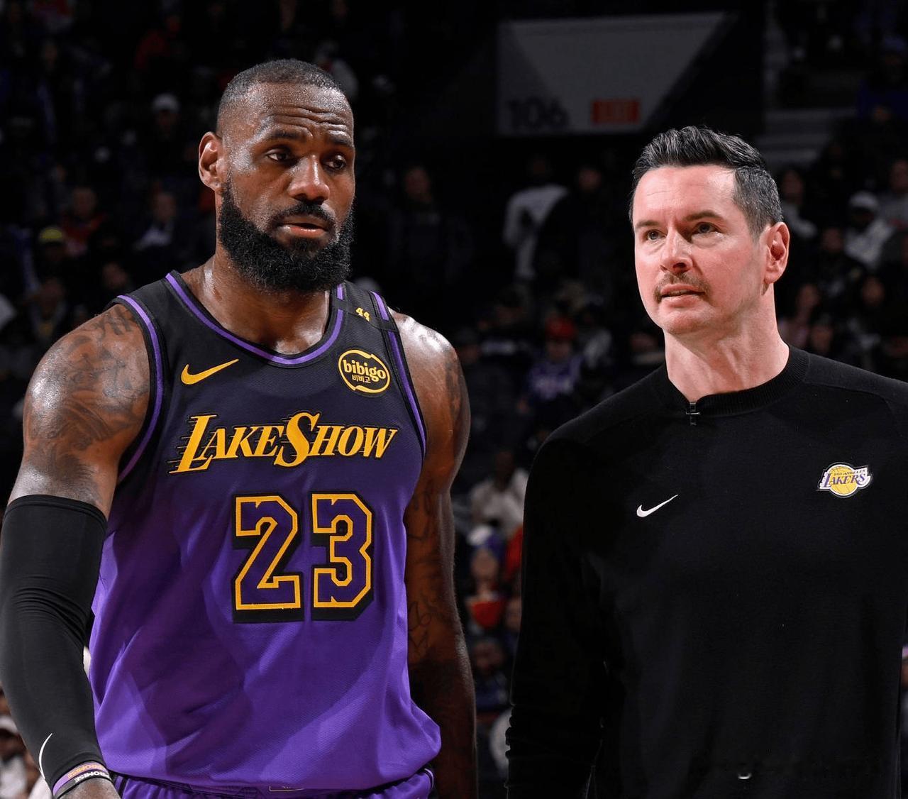 湖人队主教练雷迪克，23号讲了2段话表达对詹姆斯的尊重1、雷迪克承认在执教詹