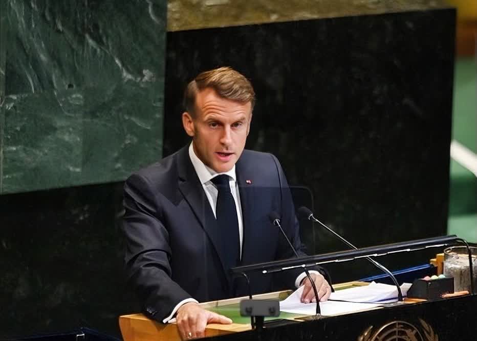 一片哗然！马克龙被以色列代表给痛骂了一顿！法国总统马克龙在联合国第80届大会上宣