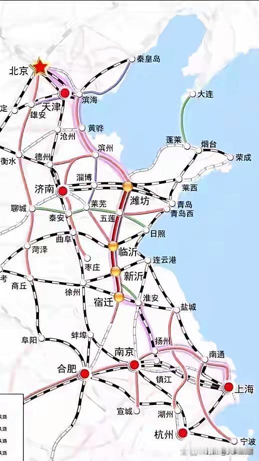 京沪高铁二线临沂将来成为，省内第二大高铁枢纽站。京沪二线潍坊至宿迁段已开工建设