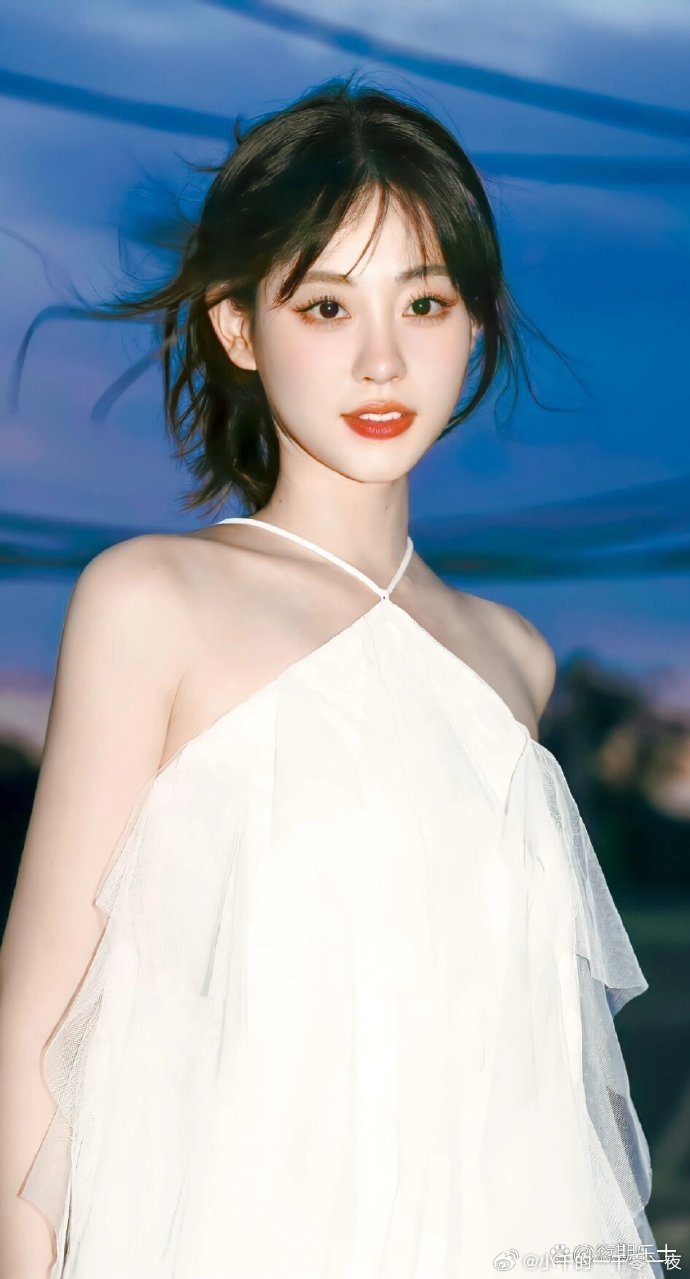 又纯又欲小美人~祝绪丹