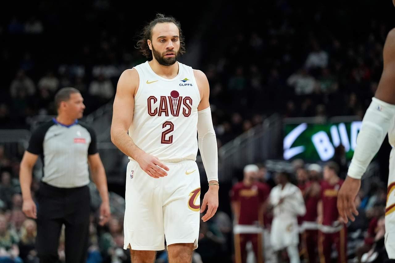 斯特鲁斯真是季后赛高级货，大场面球员骑士季后赛战胜猛龙，拿下开门红，斯特鲁斯