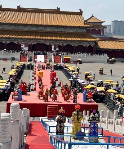 终于有人敢说了！凭什么老百姓辛苦钱要养活这个暴利行业？捧上天却看不到贡献，到底谁