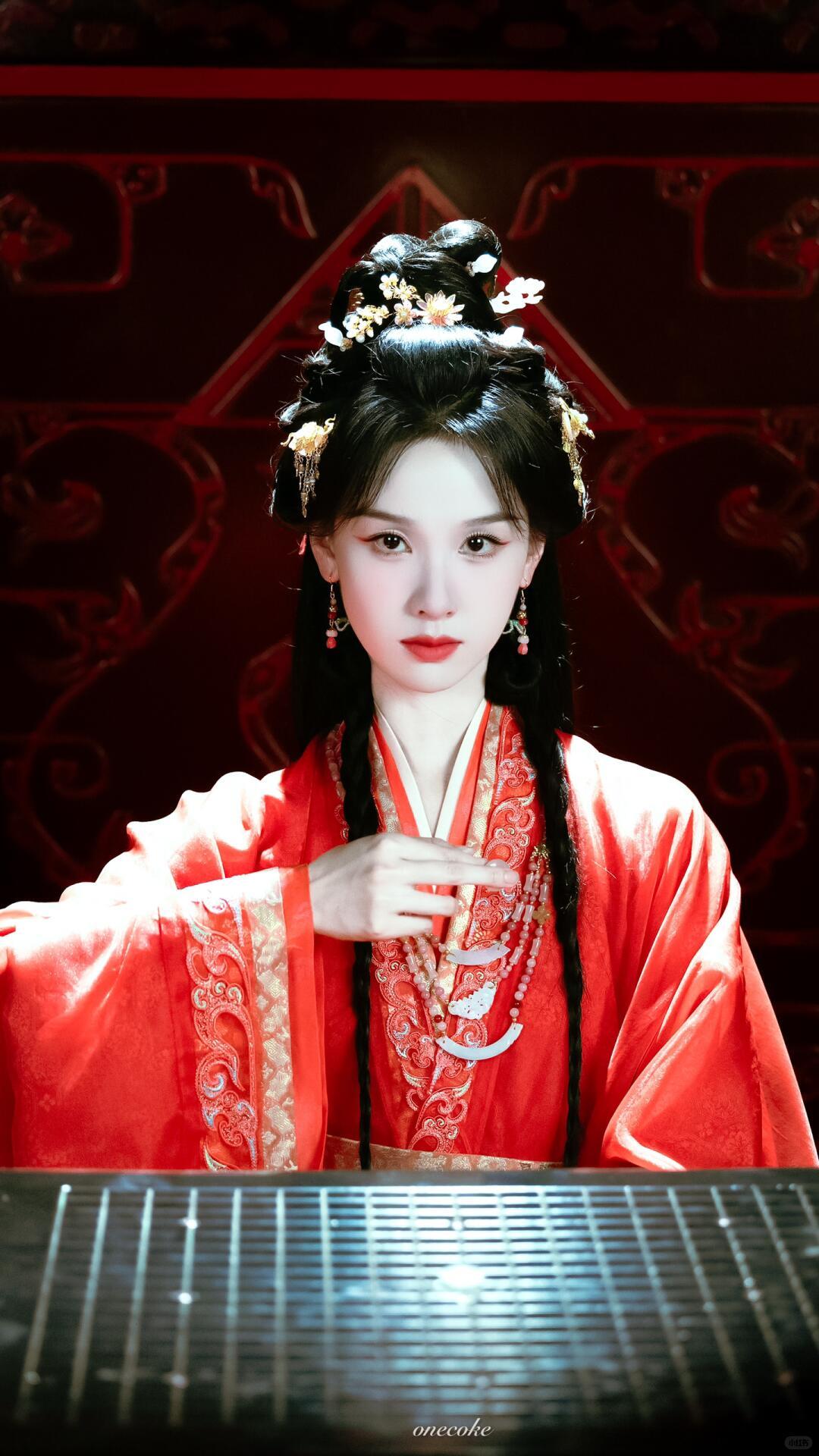 陈都灵好浓烈的情绪戏服了陈都灵的演技，楚朝看清渣男真面目那段，从不敢置信到恨到