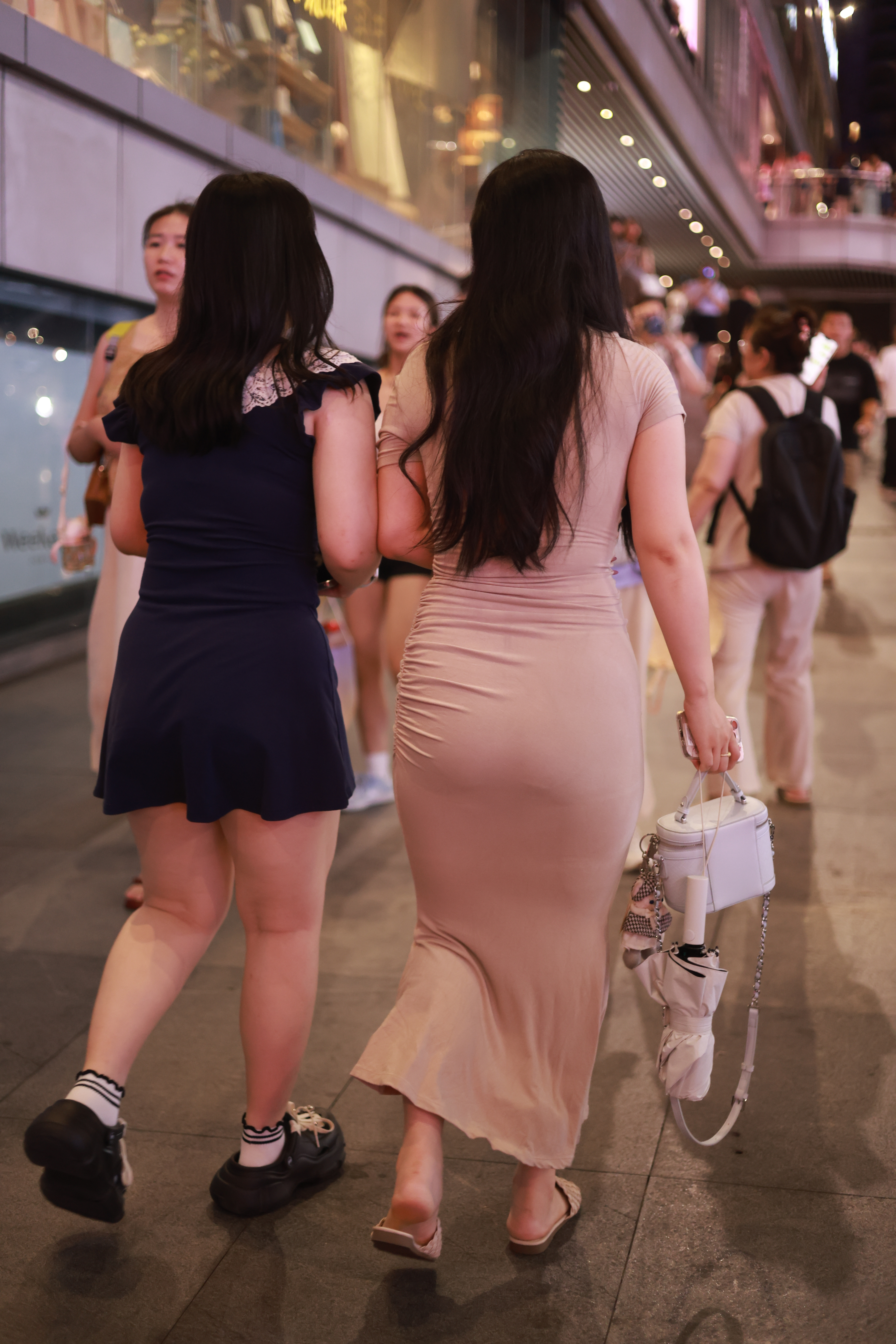喜欢这样的背影点赞[比心]​​​