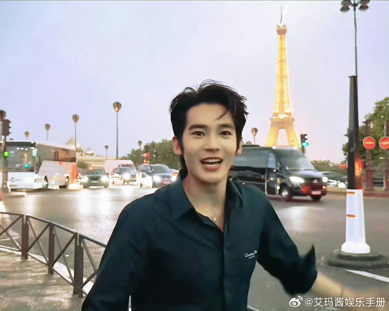 于适李昀锐巴黎街头图，氛围感拉满​​​