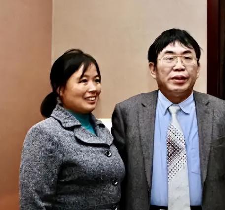 灵堂里，一个从安徽赶来的女人，哭到几乎昏厥。她不是亲属。是三十九年前，聂卫平家里