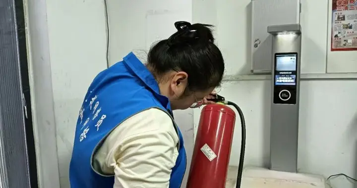 南苑街道盛锦苑社区开展冬季安全隐患排查工作