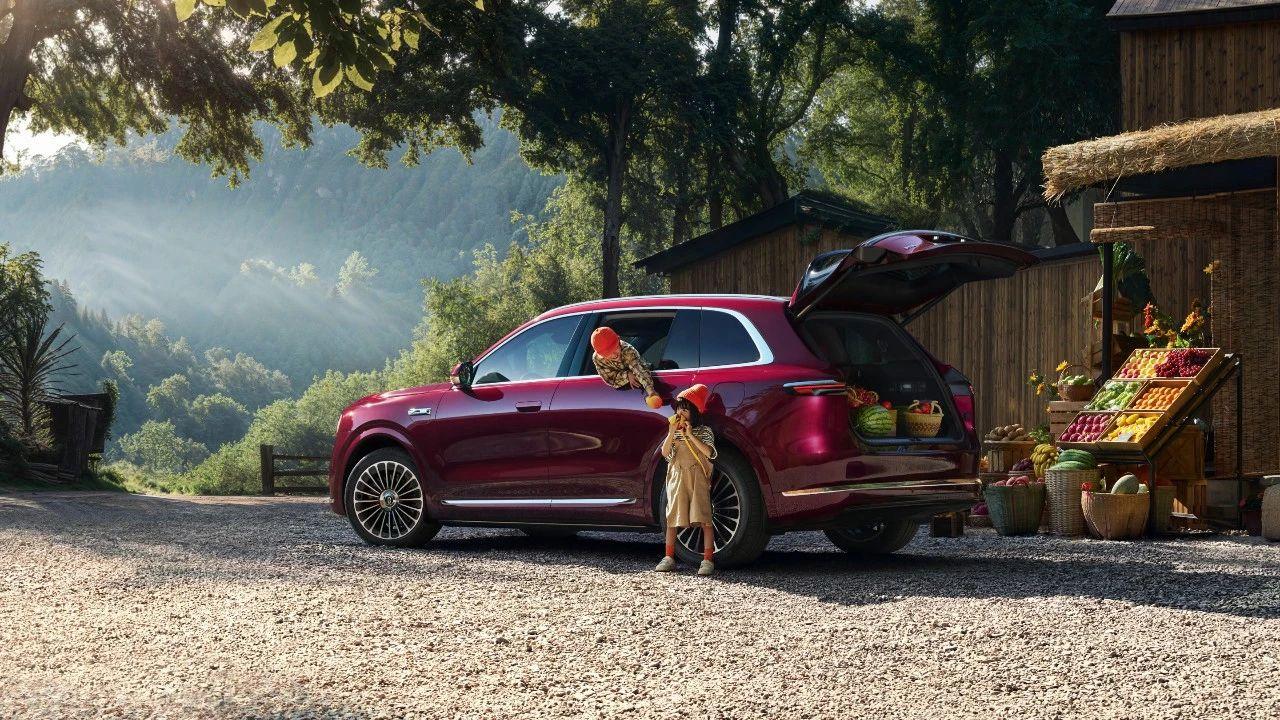 M5和M7有着完全不同的用户群体。买M5的用户：要么是更年轻的小家庭，暂时没孩子