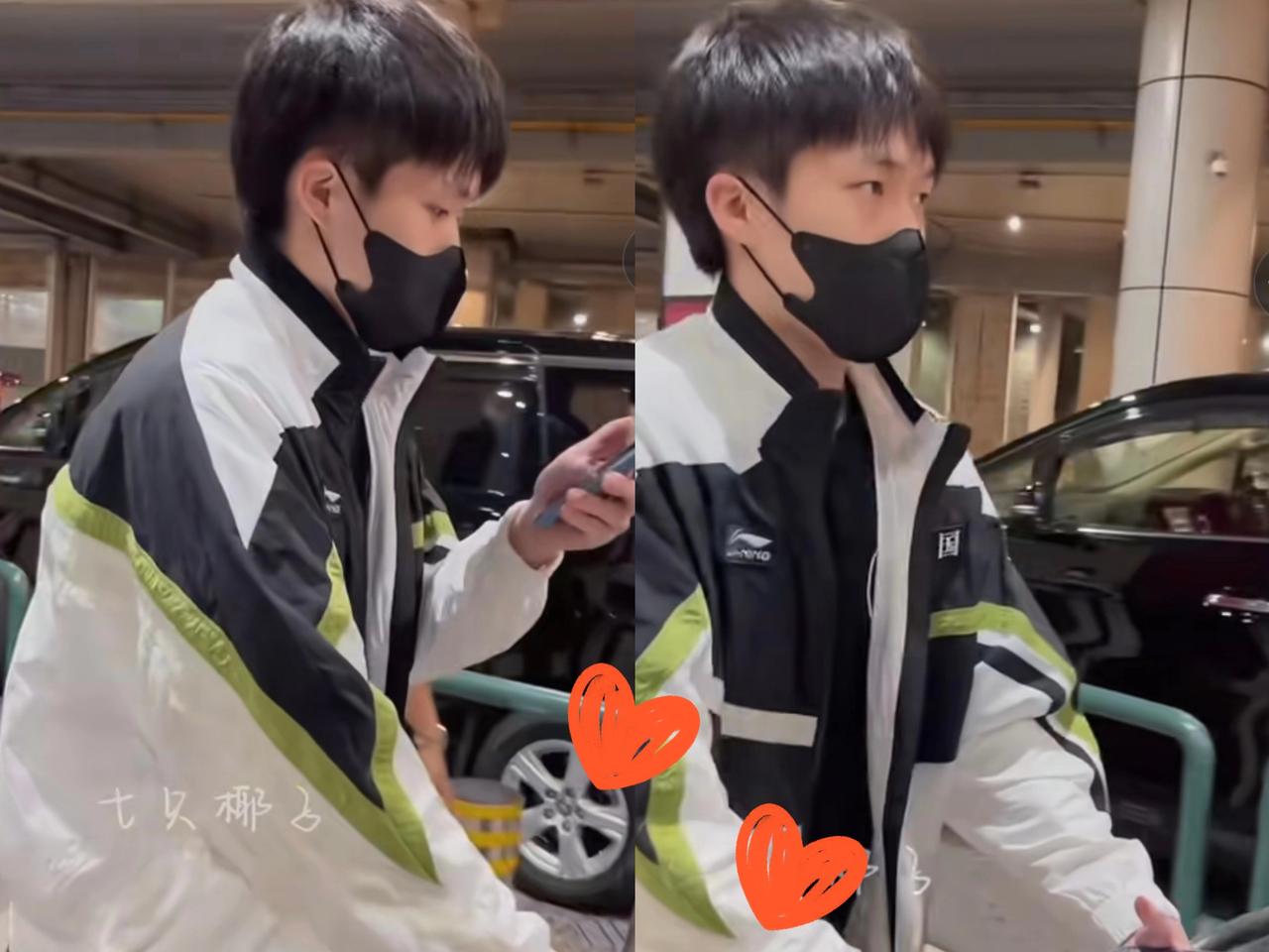 有粉丝撞见机场赶路的大头，小心翼翼问：“你是不是王楚钦？”他头也不抬光速否认：“