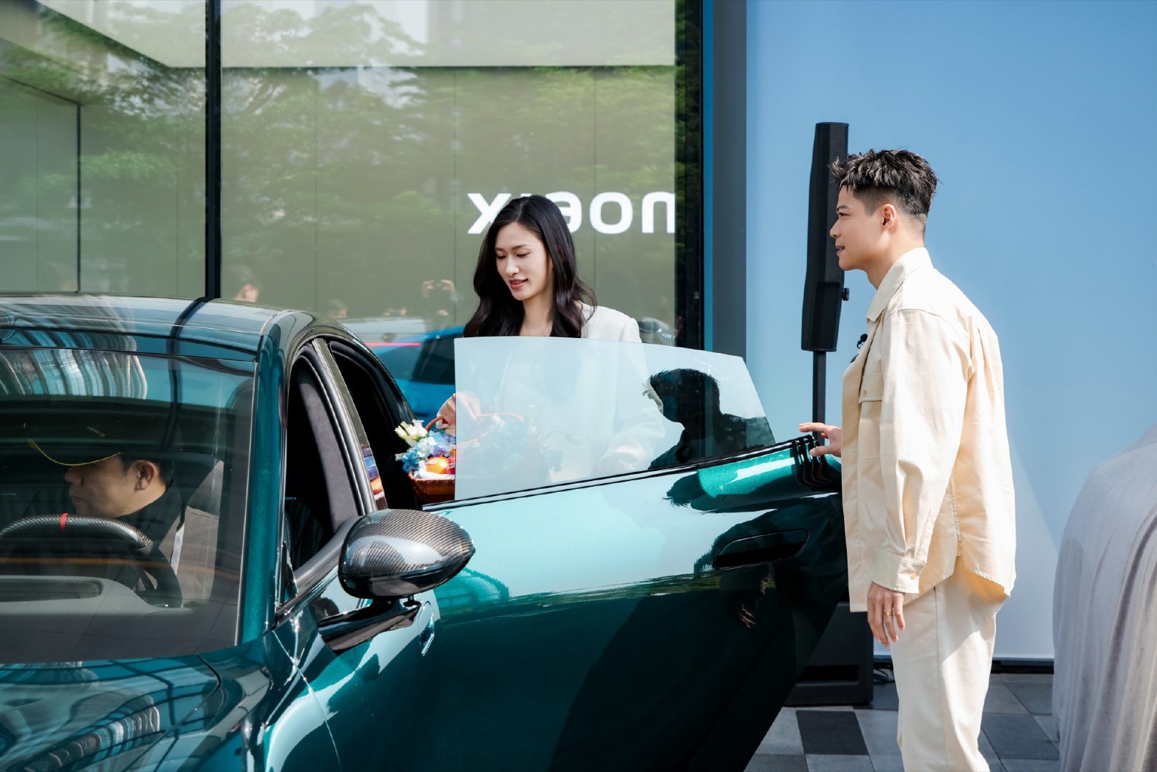 雷军一句话卖出一辆车一句话，让我为雷军花了二十万。今天被精通人性的雷军拿捏了雷军