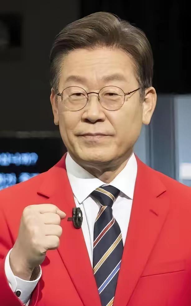 韩国刚刚突然宣布！刚出炉的重磅消息！就在48小时前，韩国突然挥出关税大棒，宣布