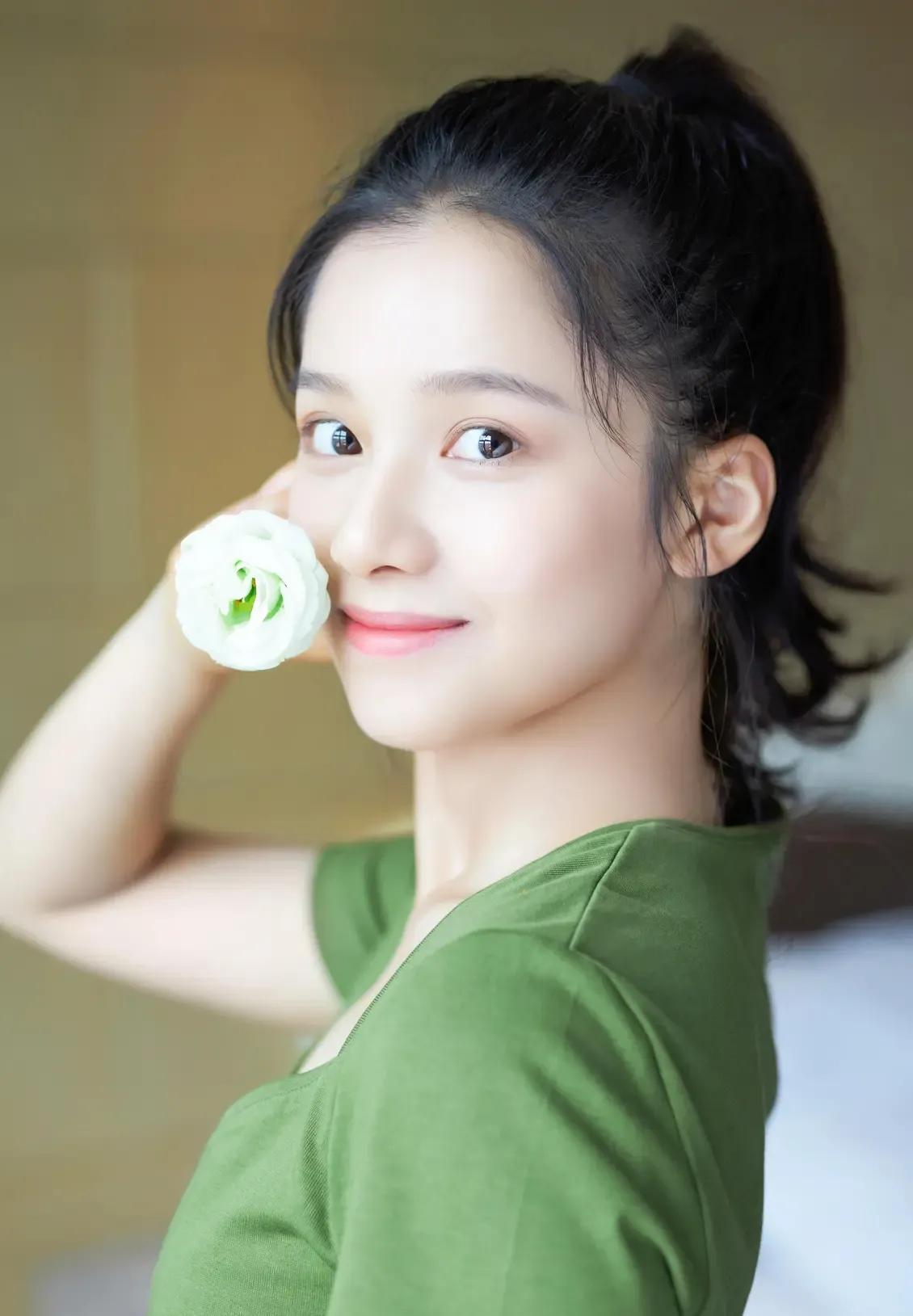 《张婧仪或将出演女主，古装奇幻新剧备受期待！》在影视行业蓬勃发展