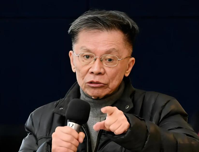 沈富雄直白戳破：大陆对外强硬，唯独对台湾太包容。5月18日，台湾资深名