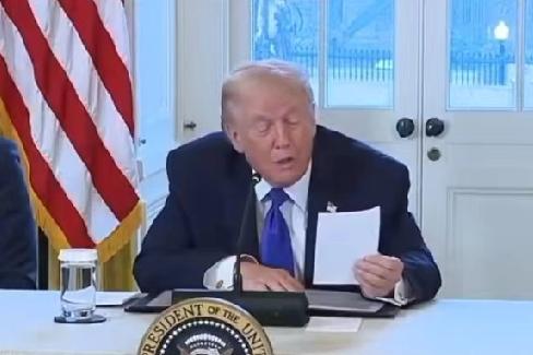 为护住抢来的钱，特朗普宣布进入国家紧急状态！1月11日，澎博社报道:“特朗普