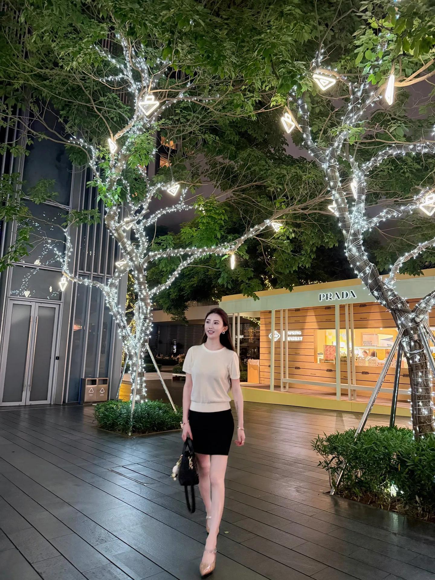 夜色刚好，氛围刚好，就差一个懂我的人。