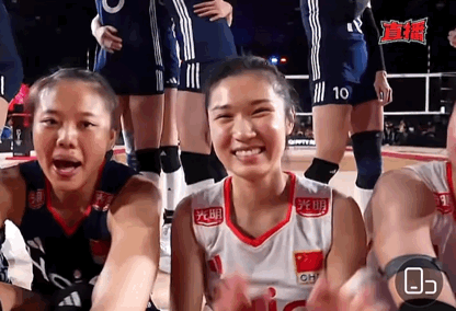 中国女排赢哥伦比亚赢得很难看，幸好赵勇教练及时发火，骂醒场上跑神的队员们，可以说