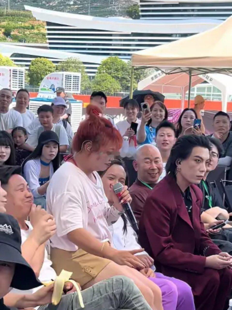 这几个老六，为了流量什么都敢演你看小敏敏与一枝梅这样暧昧