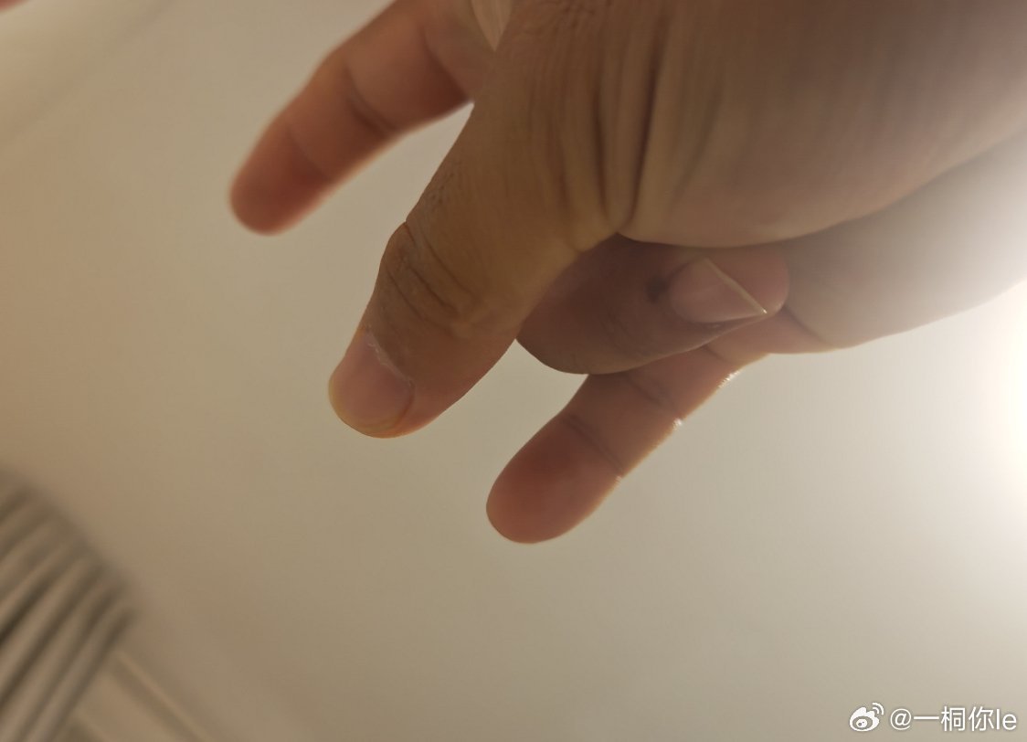 近期巴西大选期间，中国网友因对毒品问题“零容忍”的强硬立场在巴西网络意外走红，引发了一场关于国家治理