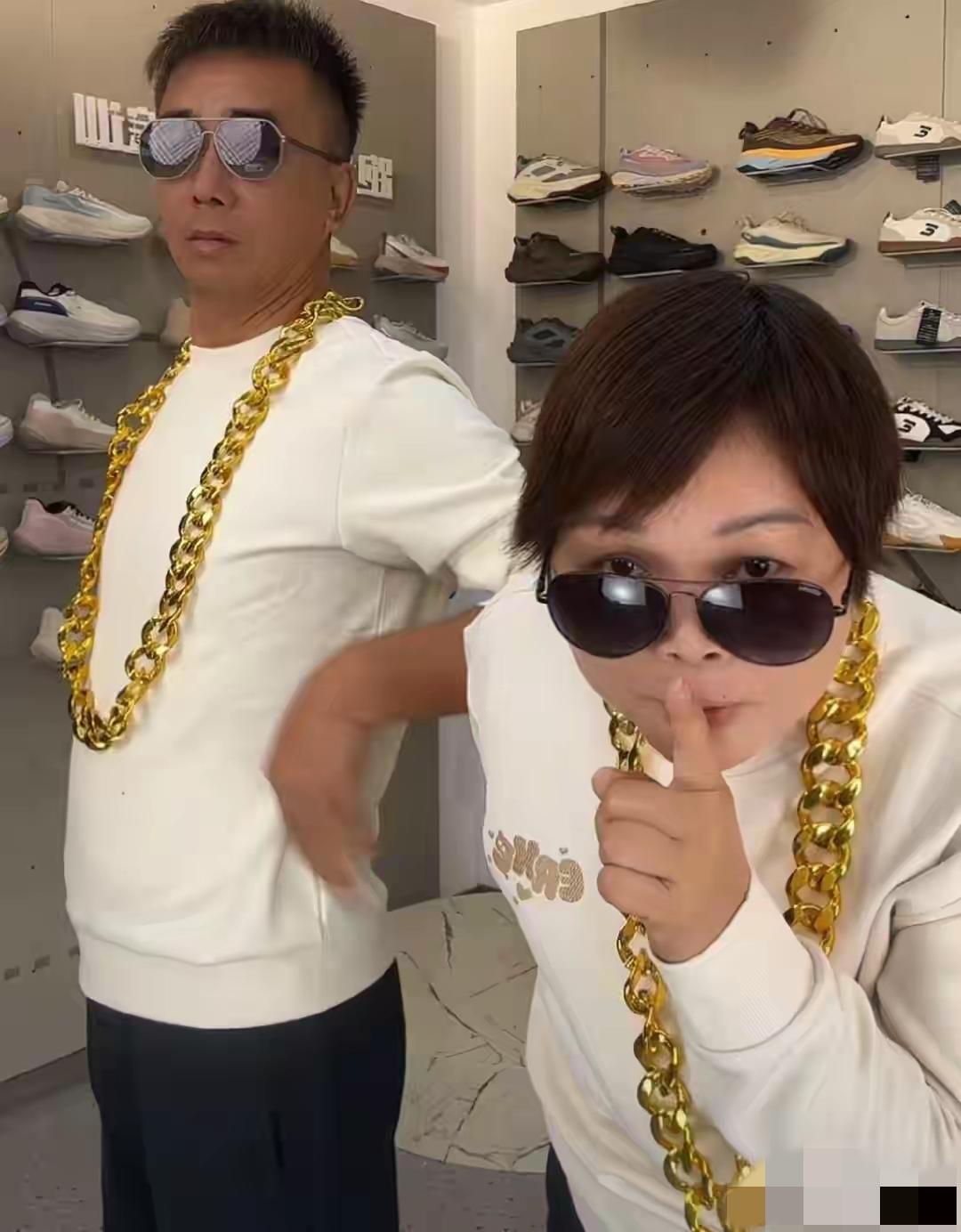 我觉得发财也要命，谢浩男妈妈的人缘就比叶锐聪妈妈好，叶锐聪妈妈像大喇叭一样天