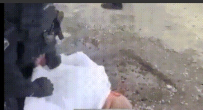 俄罗斯继续选择硬刚阿塞拜疆，在首都莫斯科，俄罗斯警方近日成功逮捕了阿塞拜疆籍犯